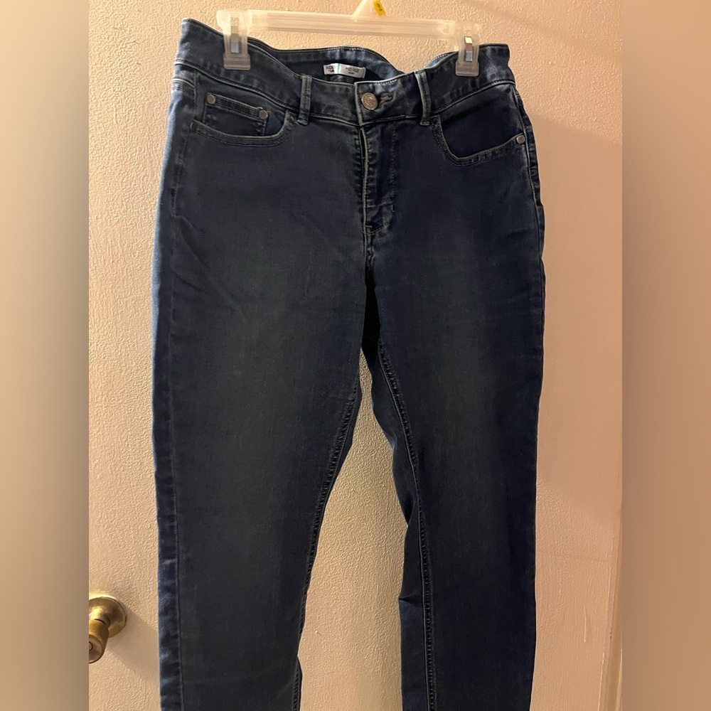 Woman’s 14 medium riders by Lee